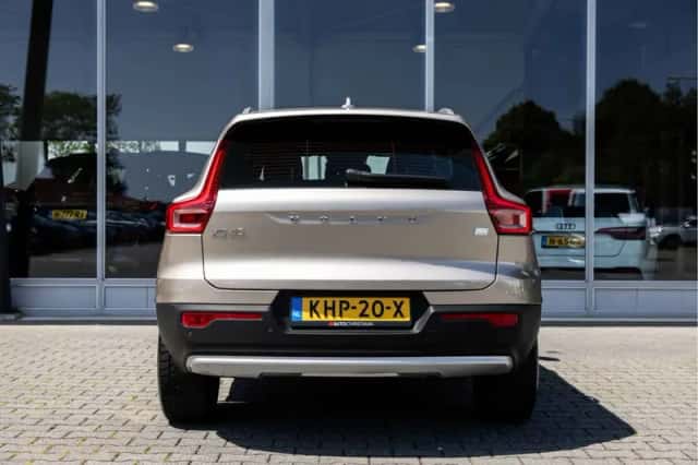 Volvo XC40 (2022) thumbnail 5