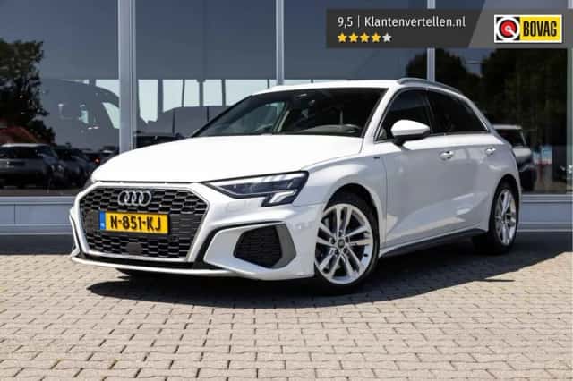 Audi A3 (2021) thumbnail 2