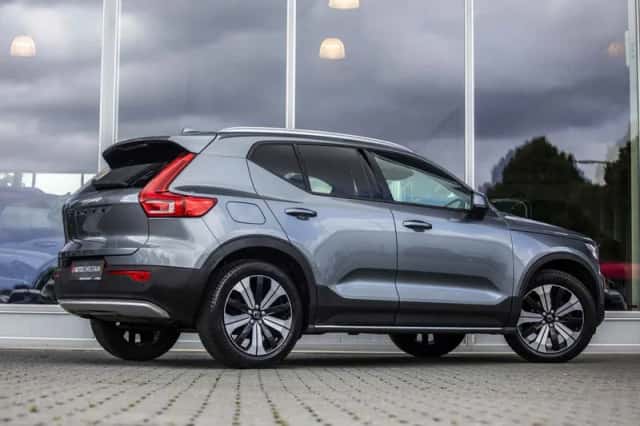 Volvo XC40 (2019) thumbnail 3