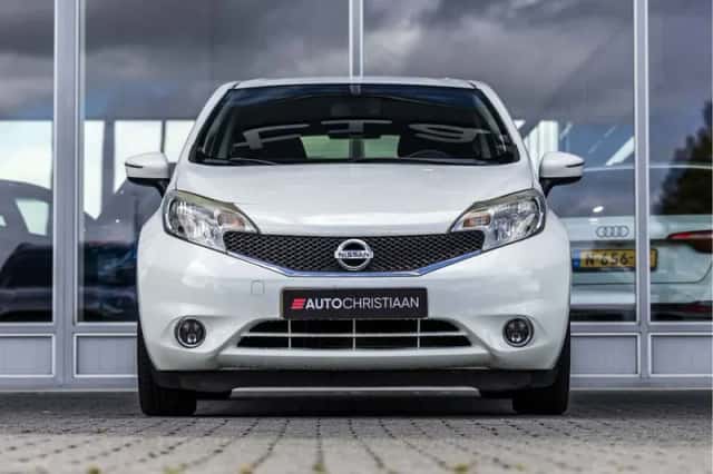 Nissan Note (2015) thumbnail 4