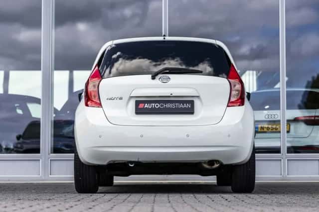 Nissan Note (2015) thumbnail 5