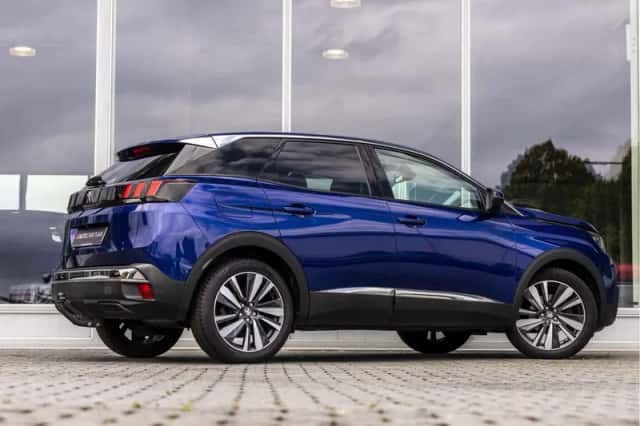Peugeot 3008 (2018) thumbnail 3