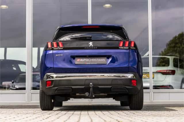 Peugeot 3008 (2018) thumbnail 5