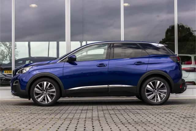 Peugeot 3008 (2018) thumbnail 6