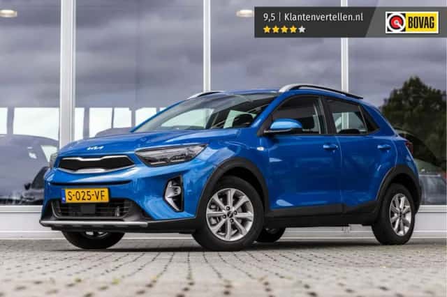 Kia Stonic (2023) thumbnail 2