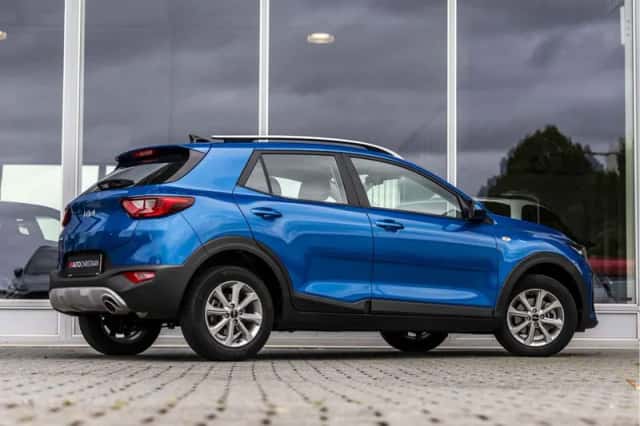 Kia Stonic (2023) thumbnail 3