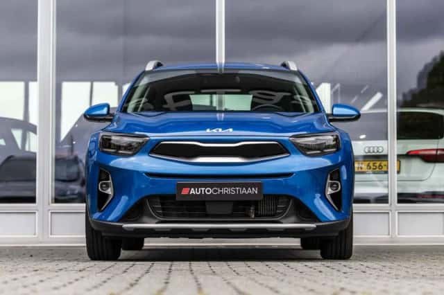 Kia Stonic (2023) thumbnail 4