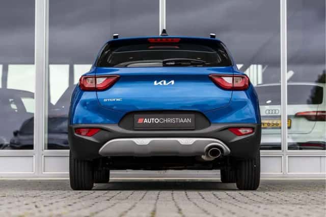 Kia Stonic (2023) thumbnail 5
