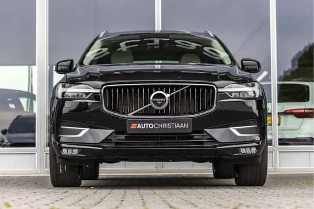 Volvo XC60 (2017) thumbnail 4