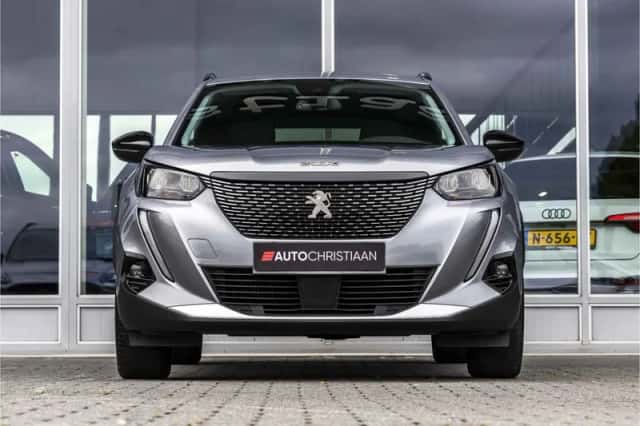 Peugeot 2008 (2022) thumbnail 4