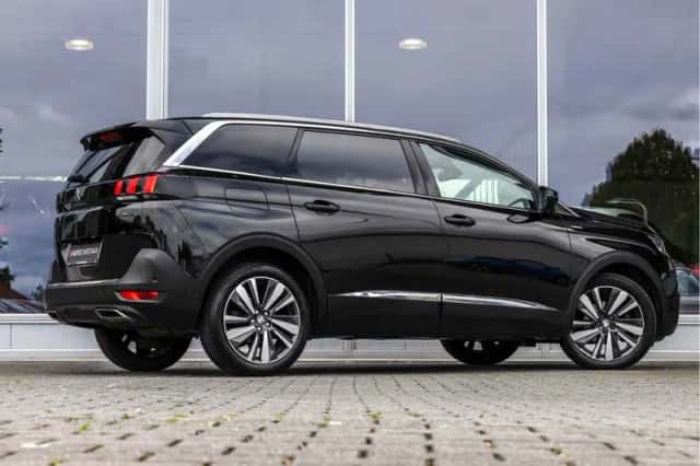 Peugeot 5008 (2018) thumbnail 3
