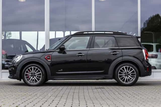 MINI Countryman (2018) thumbnail 6