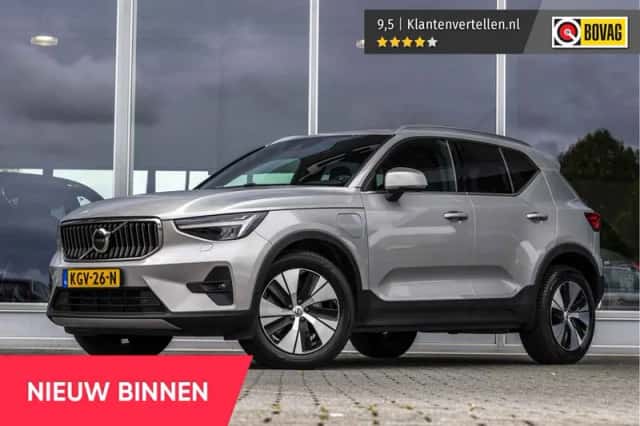 Volvo XC40 (2023) thumbnail 1