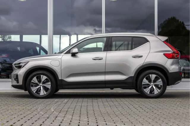 Volvo XC40 (2023) thumbnail 6