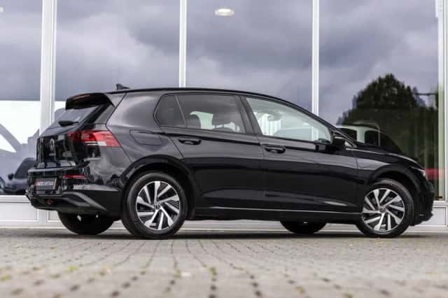 Volkswagen Golf (2020) thumbnail 3