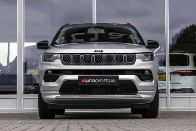 Jeep Compass (2022) thumbnail 4