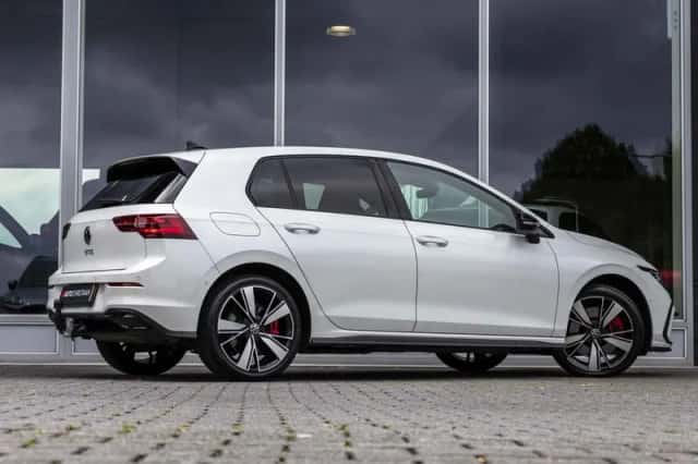 Volkswagen Golf (2021) thumbnail 3