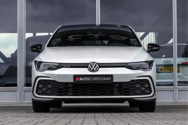 Volkswagen Golf (2021) thumbnail 4