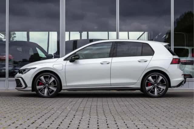 Volkswagen Golf (2021) thumbnail 6