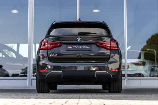 BMW iX3 (2021) thumbnail 5