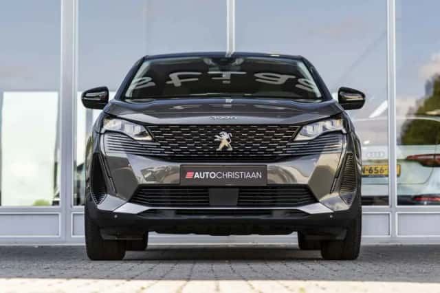 Peugeot 3008 (2023) thumbnail 4