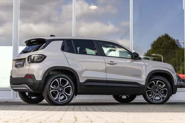 Jeep Avenger (2025) thumbnail 3