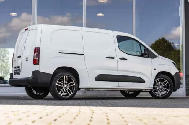 Peugeot Partner (2021) thumbnail 3