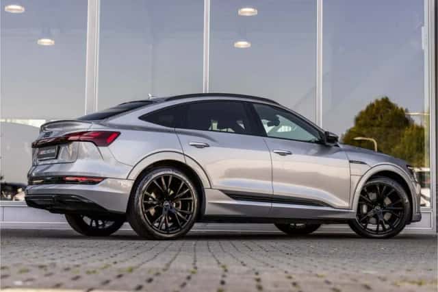 Audi e-tron (2020) thumbnail 3