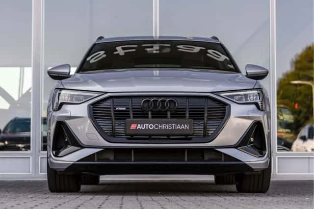 Audi e-tron (2020) thumbnail 4