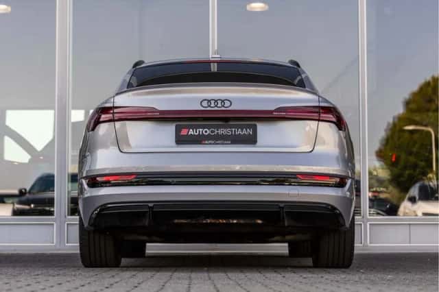 Audi e-tron (2020) thumbnail 5