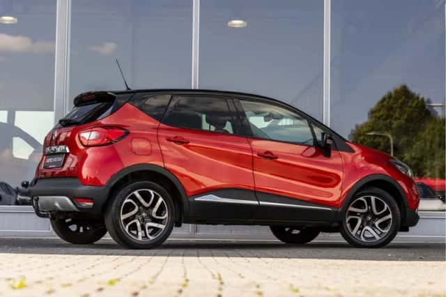 Renault Captur (2016) thumbnail 3