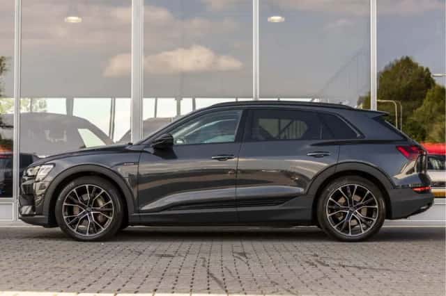 Audi e-tron (2020) thumbnail 6