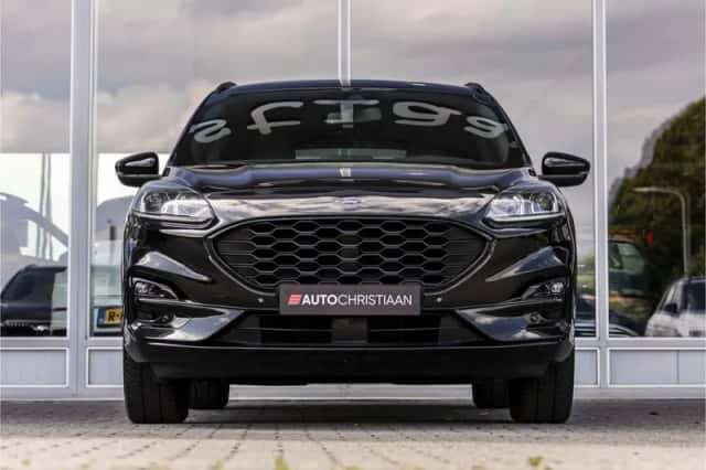 Ford Kuga (2021) thumbnail 4