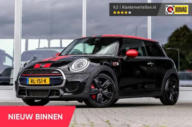 MINI Cooper (2018) thumbnail 2