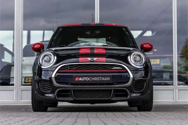 MINI Cooper (2018) thumbnail 4