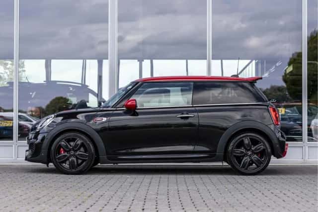 MINI Cooper (2018) thumbnail 6