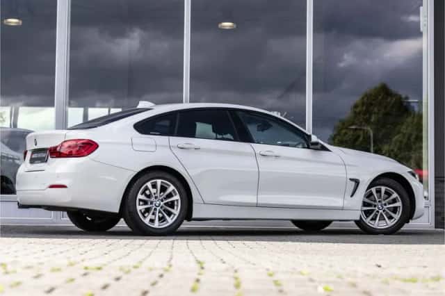 BMW 4-Serie (2018) thumbnail 3