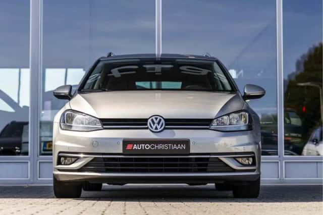 Volkswagen Golf (2017) thumbnail 4