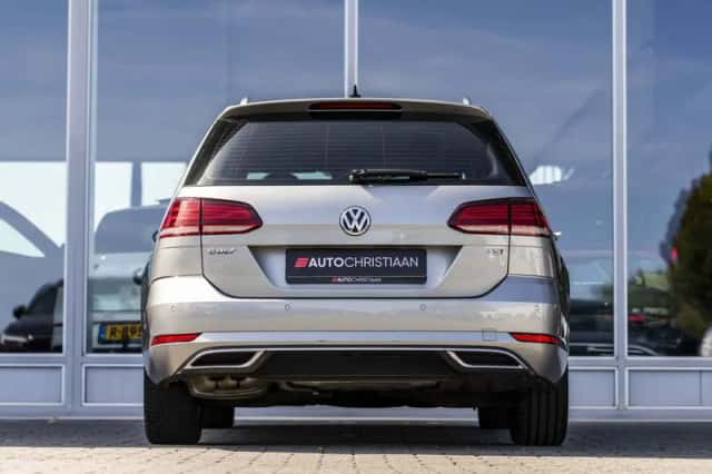 Volkswagen Golf (2017) thumbnail 5