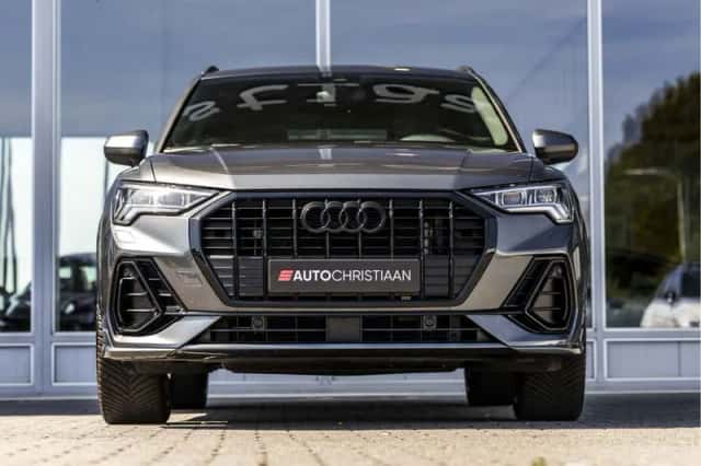 Audi Q3 (2022) thumbnail 4