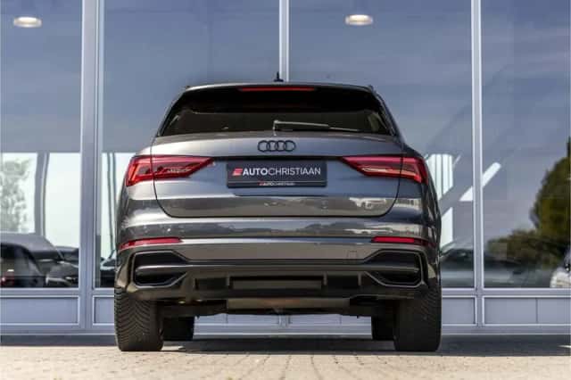 Audi Q3 (2022) thumbnail 5
