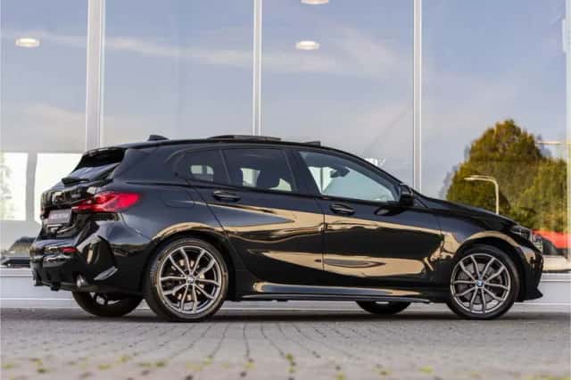 BMW 1-Serie (2023) thumbnail 3