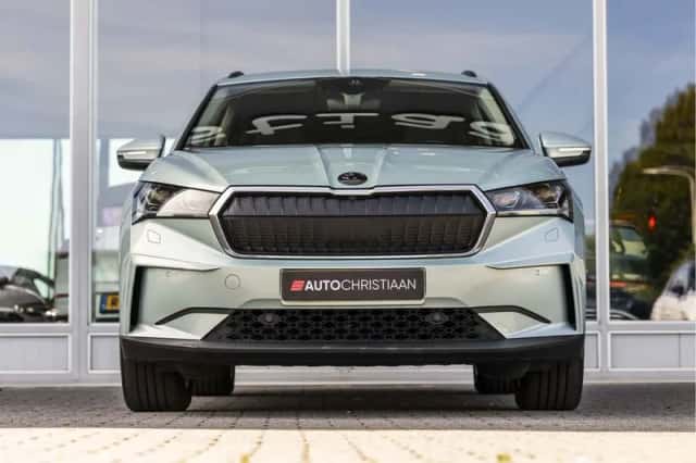 Škoda Enyaq (2023) thumbnail 4