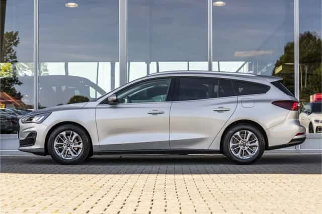 Ford Focus (2024) thumbnail 6