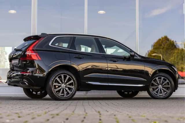 Volvo XC60 (2020) thumbnail 3