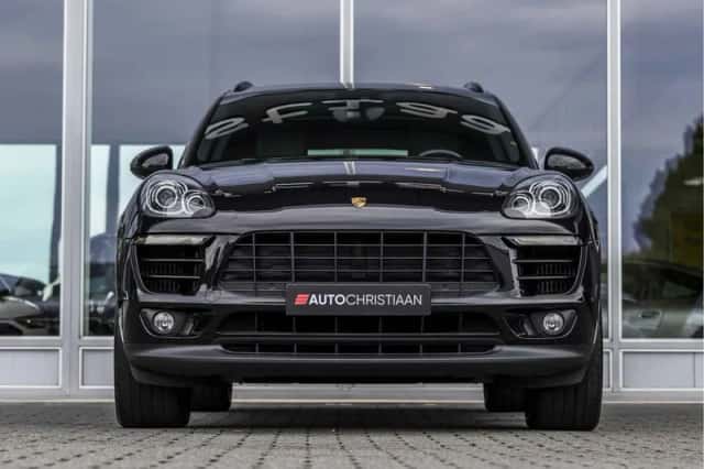 Porsche Macan (2017) thumbnail 4