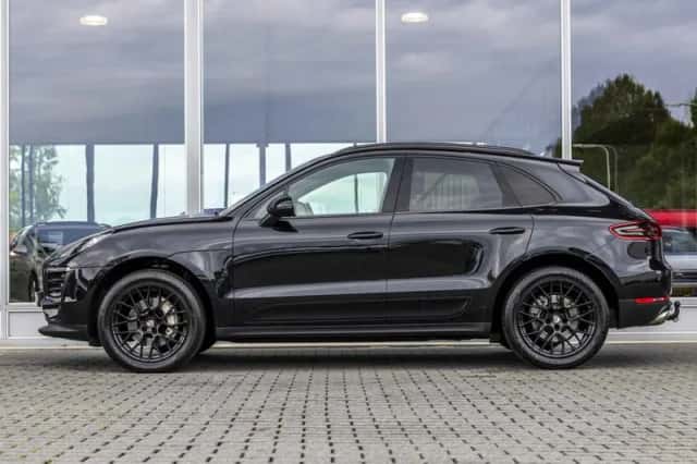 Porsche Macan (2017) thumbnail 6