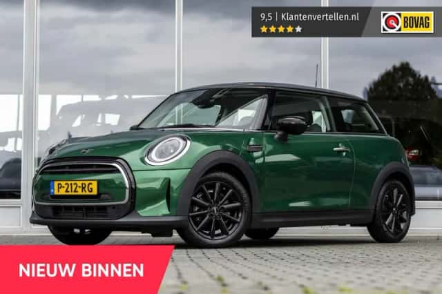 MINI Cooper (2022) thumbnail 2