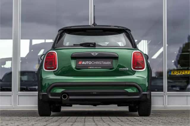 MINI Cooper (2022) thumbnail 5