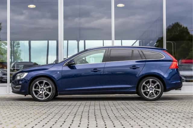 Volvo V60 (2015) thumbnail 6